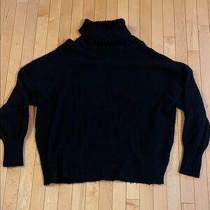 Aerie Oversized Size Medium Black Turtleneck Sweater
